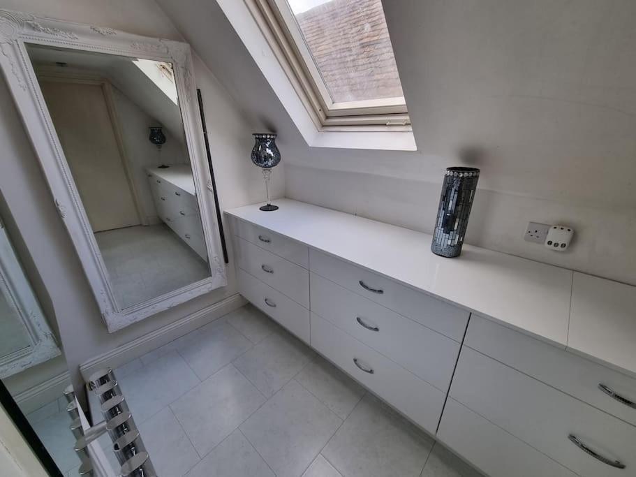 Beautiful Apartment In The Heart Of Rochester Рочестер Экстерьер фото