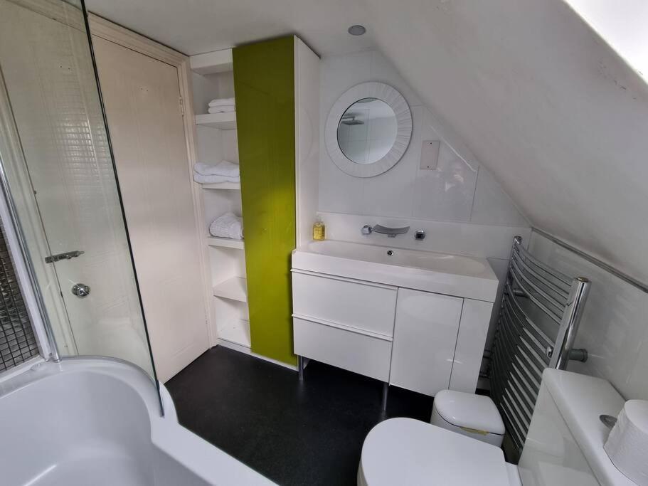 Beautiful Apartment In The Heart Of Rochester Рочестер Экстерьер фото